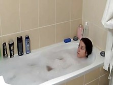 salope se touche dans Step son bain