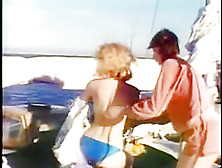 Un Groupe Favorable Perce 2 Amoureux Sur Un Yacht