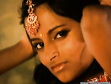 Mesmerizing Indian Princess Showing Her Natural Body