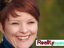 Swinger babes are sharing a huge cock!