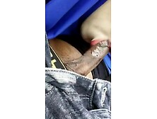 Pancut dalam mulut janda bertudung bercermin mata