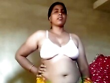 Desi Village House Wife Hot Video