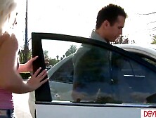 Teen Sammie Spades bumped to a man during the time that driving. This babe settles things out by giving the chap blow job. The man