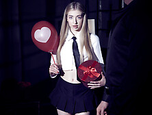 Sweet Lina VR Porn: Love On A Leash - DarkRoomVR