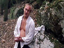 Nutsa Kukhianidze, Amaliya Mordvinova in 27 Missing Kisses (2000)