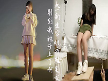 高二拜金女生,你给我足交,我答应给你买包包,但是你要让我舒服