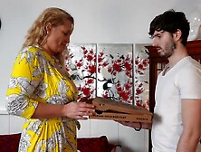 The Delivery Guy Winds Up Fucking Nympho Milf Cougar Elektra Stone With Her Big Natural Tits