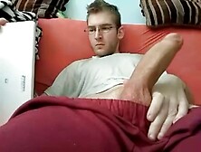 Kevpontanna Masturbates On Chaturbate