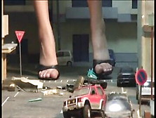 Asian Giantess City 3