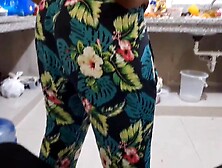 Housekeeper shows me her ass cheeks in the kitchen - Ebony butt housewife - Hot maid