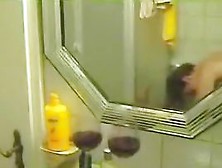 German Pair Fuck In The Bathtub