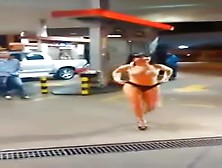 Mulher Tira A Roupa Em Posto Goiânia Pt2