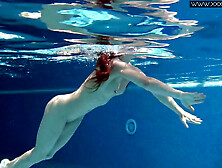 Nicole Super Hot And Horny Shaking Ass In The Pool