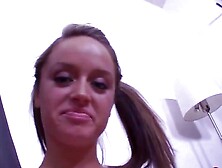 Nichole Heiress drinks cum