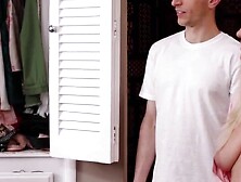 UNSATISFIED DESIRES Slimthick Vic Bends River Lynn in Breathtaking Threesome!