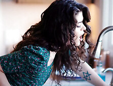 Modern-day Sins - Two-timing Wife Victoria Voxxx Takes Free Use Creampie to Keep Her Husband Happy!