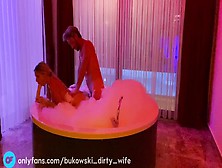 Romantic Fuck With Blonde Whore In Jacuzzi