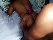 video amateur comiéndose a un enano a cuatro patas