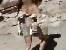 Outdoor Amateur Doggystyle Fuck On Wild Beach