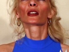 Trashy gym cougar gets double penetration