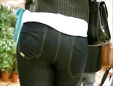 Candid Round Ass Milf In Jeans