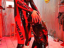 Rubber Sklave Im Paradies 2