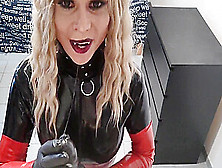 Wicawii Sexy Skinny Tv Latex Vamp Girl Makes Video Call