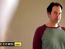 Brazzers - Ribald cheerleader Gia Derza likes sneaky sex
