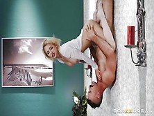 Babe Alix Lynx Fucked Up The Walls