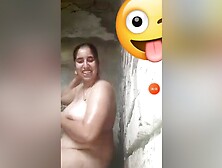 Desi Bhabhi Shows Her Bathing On Vc 2