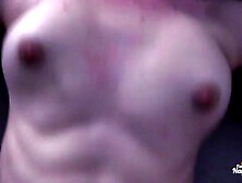 Naya Zo&eacute; n&rsquo;aime que le sperme chaud et &eacute;pais