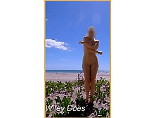 Wifey is dancing fully bare at the public beach