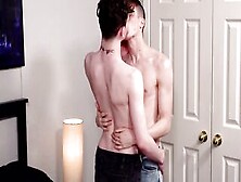 Jasonsparkslive - Adorable Twinkie Boy With Long Cock Barebacks His Bombshell Mate