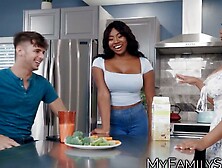 Thick Ebony girls Amari Anne and Jordyn Falls are demolished