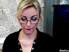 Amateur German Milf Poses On Webcam