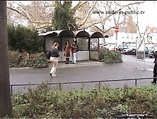 Xxx [Nude-In-Public. Tv. Com] Yvettehanau. 20050723 ( Public Nudity