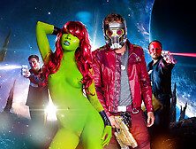 Sloppy Blowjob And Deep Fuck In Space With Honey Aka Cumora