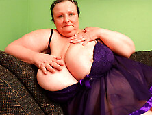 Sharon's Hot Strip Leaves Nithing To Your Imagination - Bbw Gilf