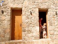 Public sex with a country wench! All neighbors were shocked!