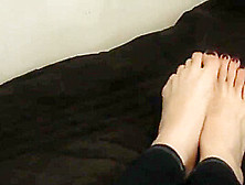 Must See Feet - Ashlyn's Super Long Toes