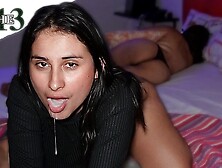 tengo sexo con mi hermanastra mientras mi novia esta acostada