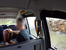 Dark-skinned bitch Asia Rae pays for taxi with her cocoa pussy