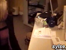 Exhib et partouze magasin de meubles