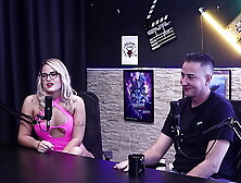 Ela é bi,  tem um Fetiche de fazer DP Anal,  e os três paus na buceta...  - Bruna carlos e Matheus Caetano