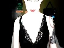 Black Swan Mastubates On Webcam 4