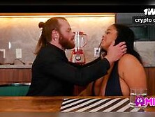 Mamãe peituda é fodida sem proteção pelo melhor amigo do marido.