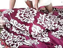 Soyi hui step sister ko pichhe se chodne lga