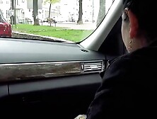 Amateur Wench Offer Fellatio To The Driver