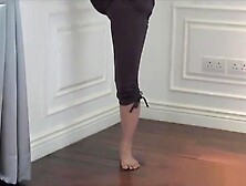 Flexible China Kamino Stretching Workout