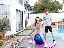 Personal Trainer Tests Eva Longs Pussy Endurance With His Cock 18 Min